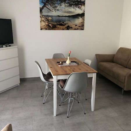 Apartmani Gavran Pirovac Ngoại thất bức ảnh