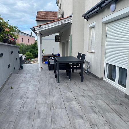 Apartmani Gavran Pirovac Ngoại thất bức ảnh