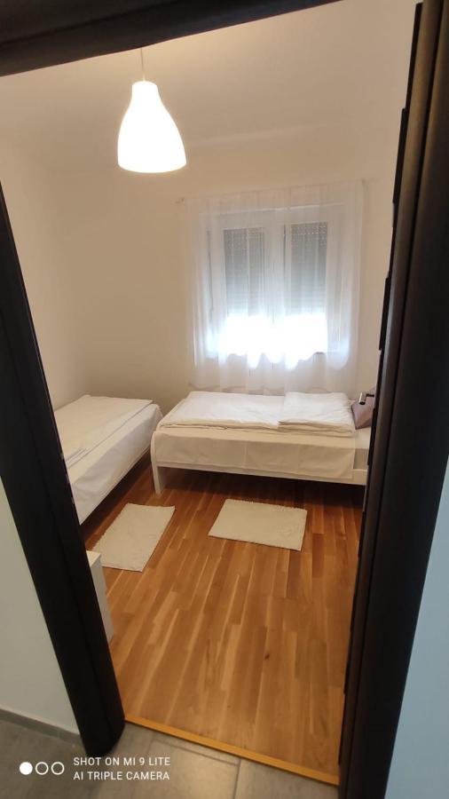 Apartmani Gavran Pirovac Ngoại thất bức ảnh