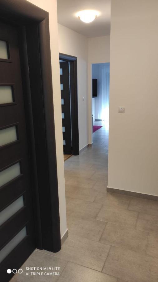 Apartmani Gavran Pirovac Ngoại thất bức ảnh
