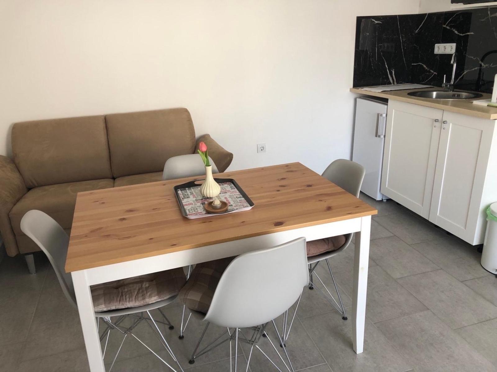 Apartmani Gavran Pirovac Ngoại thất bức ảnh