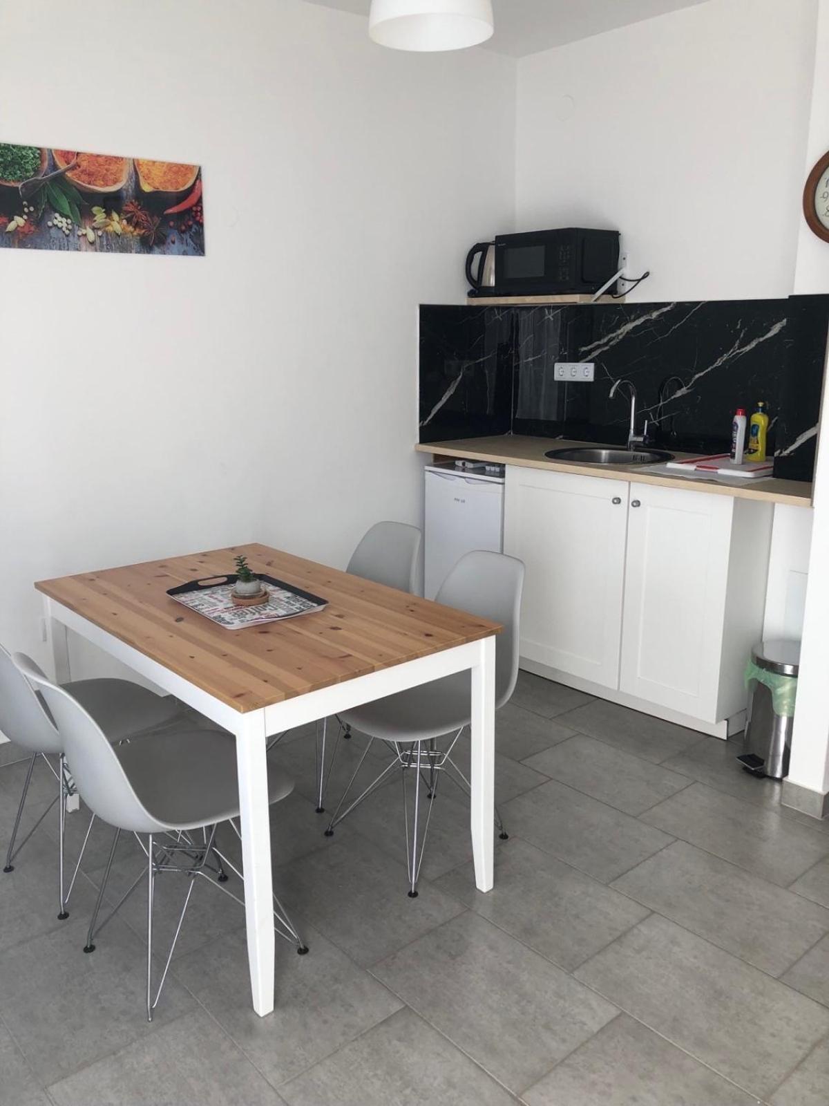 Apartmani Gavran Pirovac Ngoại thất bức ảnh